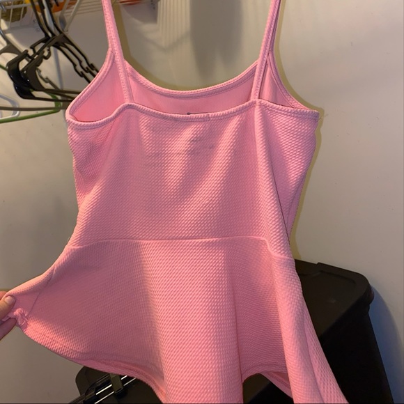 🌸Peach Peplum Tank Top 🌸 - Picture 3 of 3